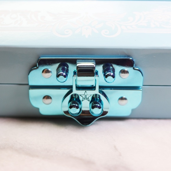 Jeffree Star 🌟 The Blue Blood Collection Eye Shadow Palette 💙🌟🩵 NEW IN BOX! - Picture 12 of 14